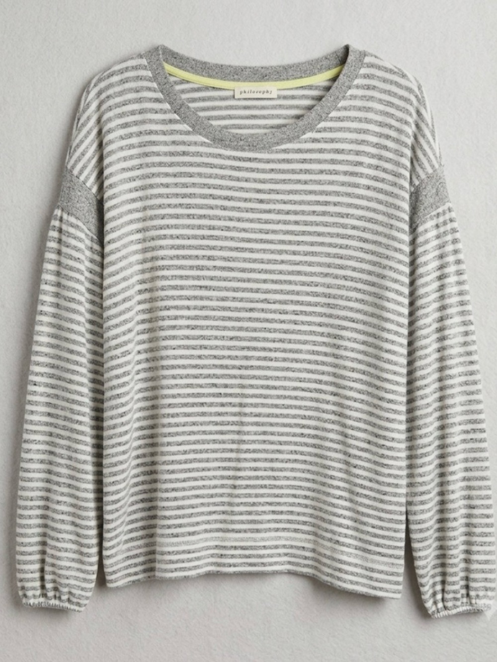 RETROLOGY Soft Striped Long Sleeve Pullover Top Women’s M (possibly) Gray